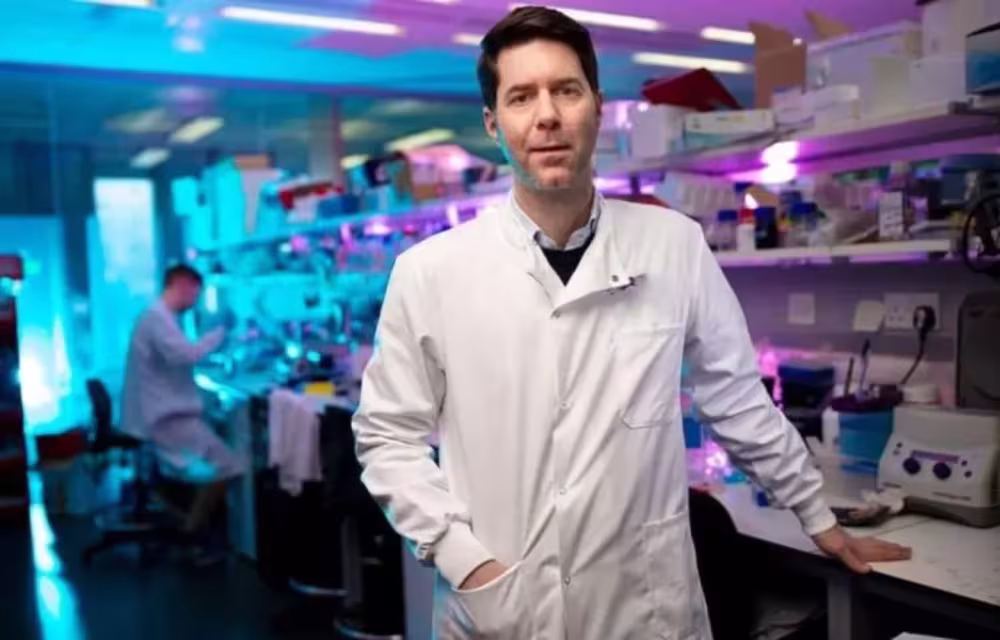 Professor Steve Pollard in his lab